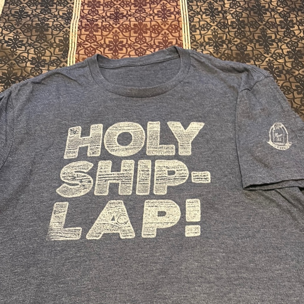 Gray Graphic Tee - Short Sleeve